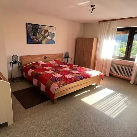 Gruppenfreundliche Villa In Liesen Holiday home