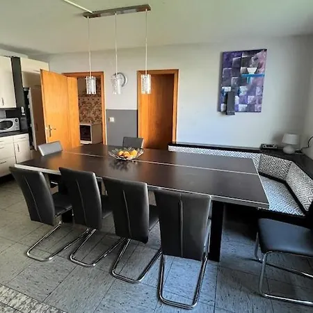 Gruppenfreundliche Villa In Liesen *