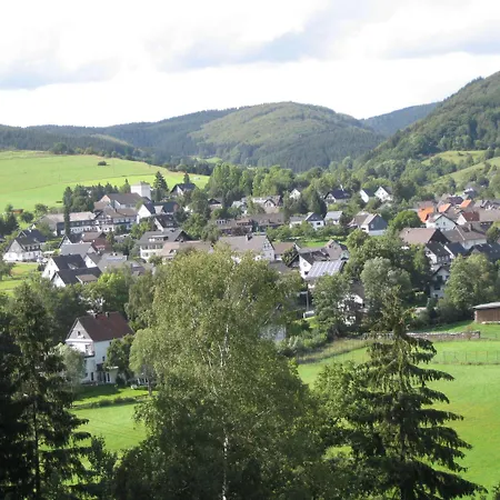 Gruppenfreundliche Villa In Liesen Holiday home